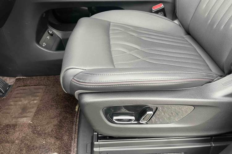 Used GAC Trumpchi M8 2024 Master Series 400T Prestige Edition
