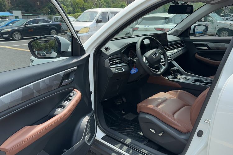 Used Geely Auto Vision X6 2021 PRO 1.4T Automatic Prestige Model
