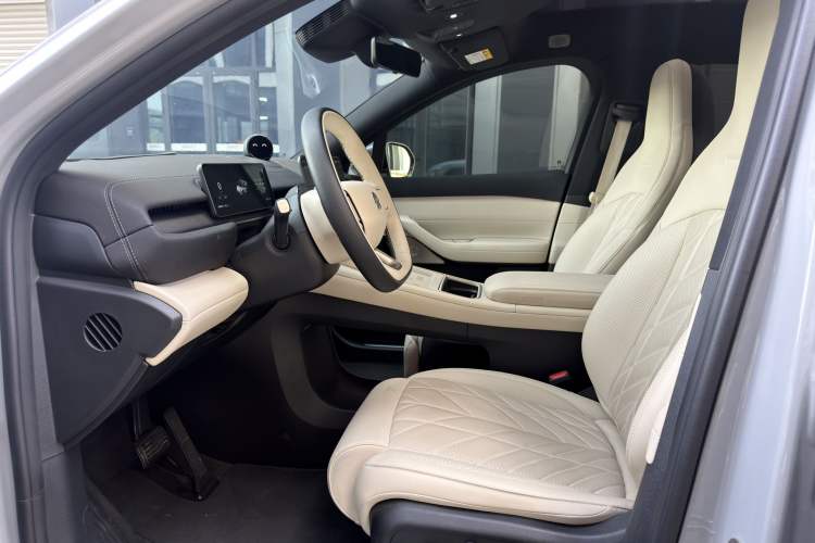 Used Nio EC6 2025 75 kWh
