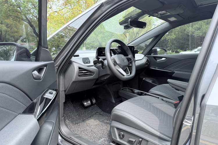 Used Volkswagen ID.3 2024 Outstanding Edition Interior 4