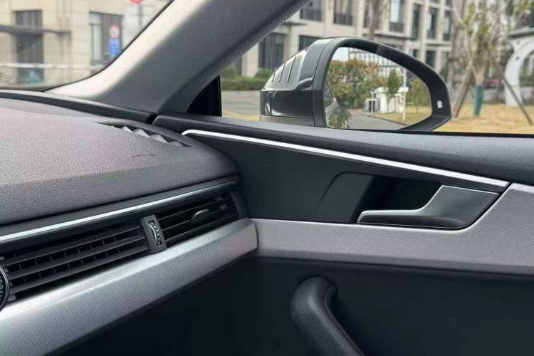 Used Audi A5 2020 Coupe 40 TFSI Fashion Edition China VI Emission Standard