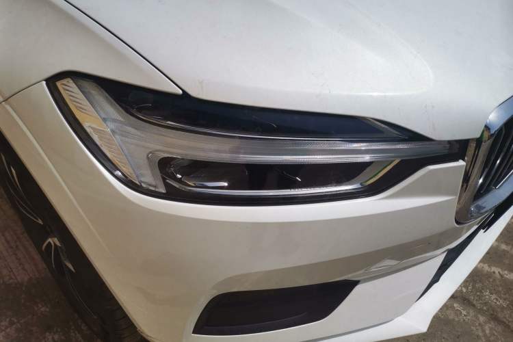 Used Volvo XC60 2018 T5 4x4 Smart Edition Exterior 2