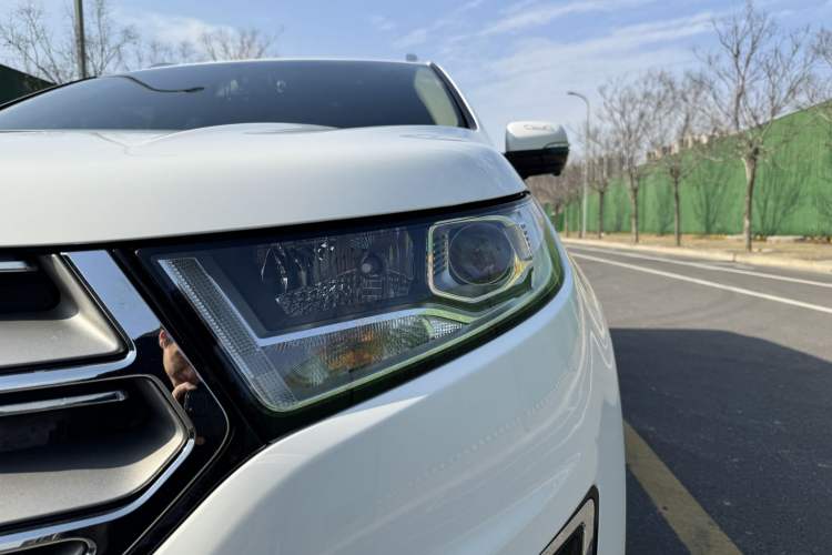 Used Ford Edge 2018 EcoBoost 245 Two-Wheel-Drive Titanium 5-Seater China V Standard