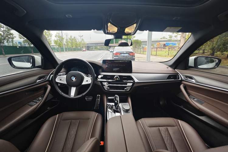 Used BMW 5 Series 2022 Second Facelift 530Li Leading Edition M Sport Package Interior 4