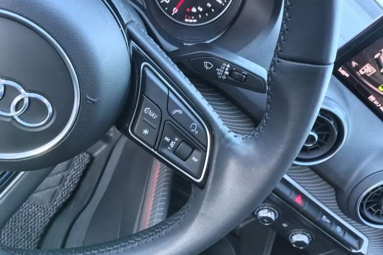 Used Audi Q2L 2018 35 TFSI Launch Exclusive Edition China V