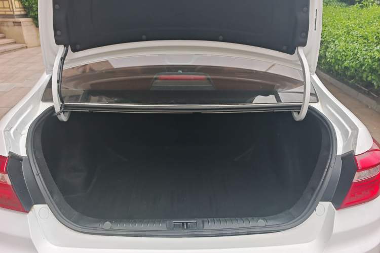 Used Geely Auto Vision 2020 Revised 1.5L Manual Asian Games Edition Trunk