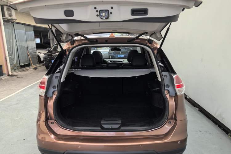 Used Nissan X-Trail 2014 2.0L CVT Comfort Edition 2WD Exterior 11