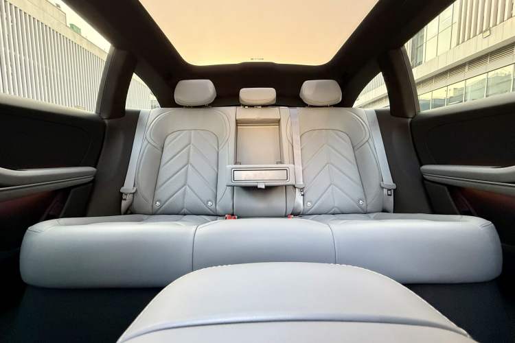 Used Nio ET5T 2025 75 kWh Touring