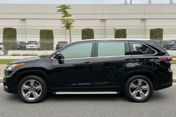 Used Toyota Highlander 2017 2.0T Four-Wheel Drive Luxury Edition 7 Seats