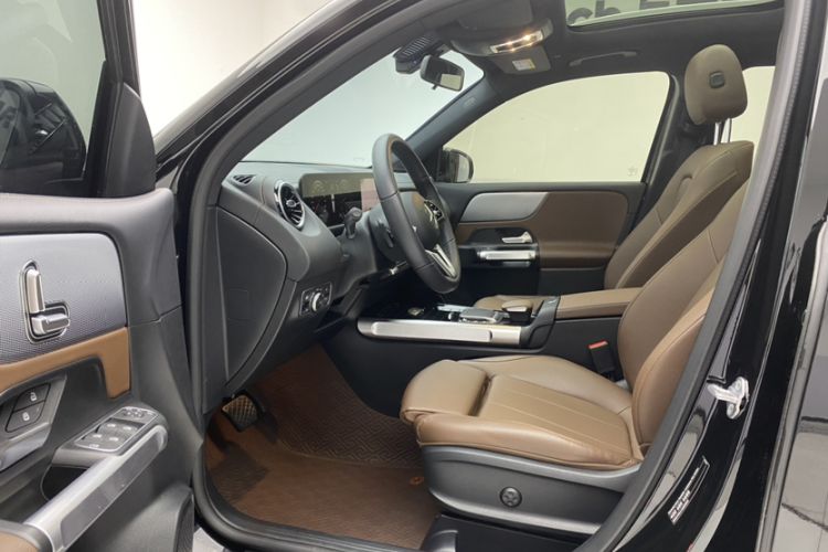 Used Mercedes-Benz GLB 2023 GLB 200 Fashion Model Interior 2