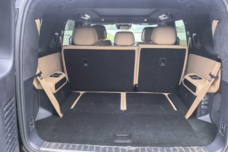 Used Formula Leopard Leopard 8 2025 Smart & Brave Flagship Edition 7 Seats