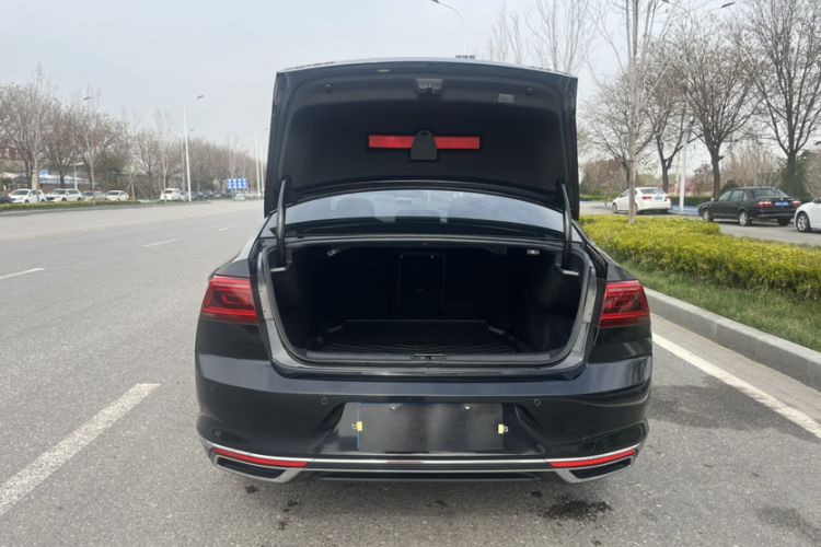 Used Volkswagen Magotan 2020 330TSI DSG Leading Model Trunk