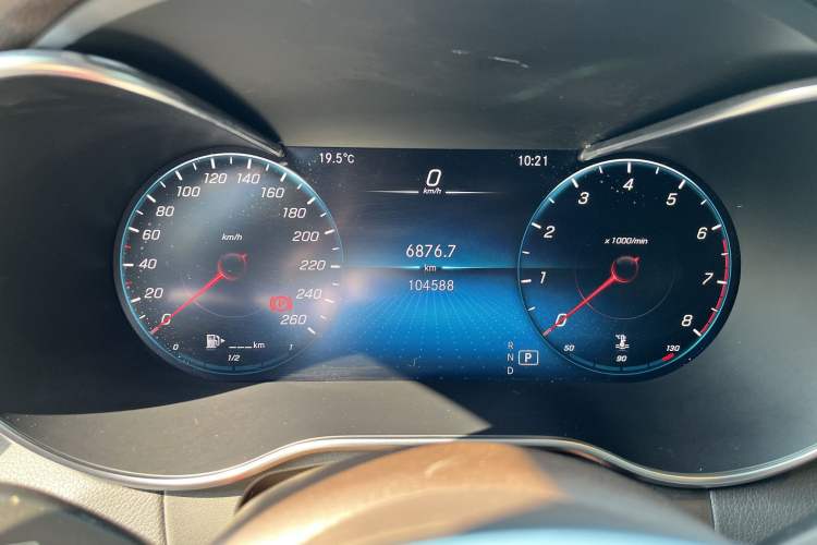 Used Mercedes-Benz GLC 2020 Facelift GLC 300 L 4MATIC Dynamic Edition Odometer Close Up