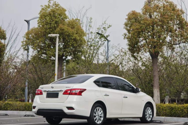 Used Nissan Sylphy 2021 Classic 1.6XL CVT Luxury Edition Exterior 6