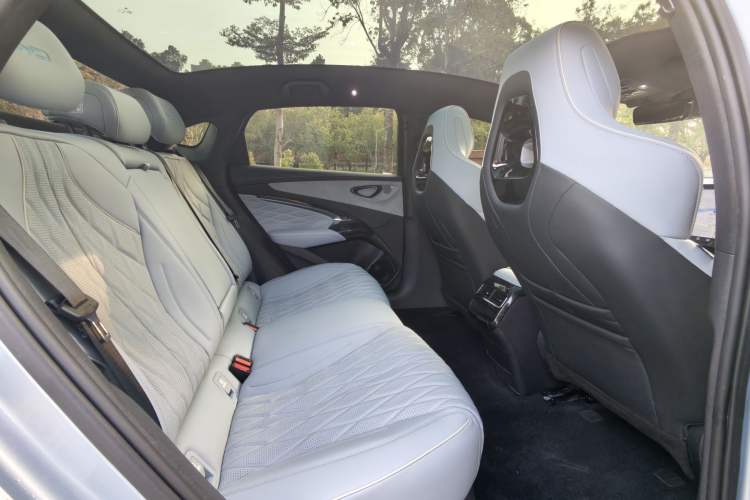 Used BYD Seal 2022 550 km Standard Range Rear-Wheel Drive Prestige Version