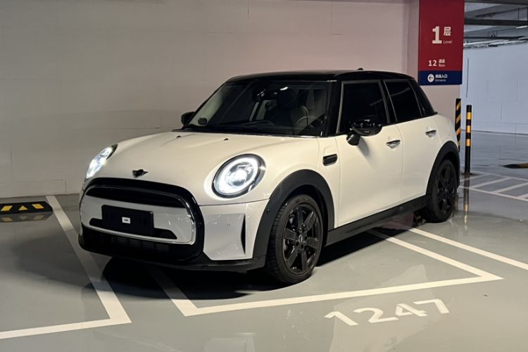 Used MINI 2023 Updated 1.5T COOPER Artist Five-Door Edition