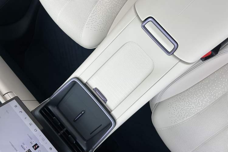 Used Lynk & Co 07 2024 EM-P 126 Long-Range Intelligent Driving Ultra
