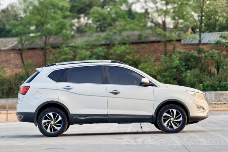 Used Baojun 560 2016 1.8L Manual Luxury Edition