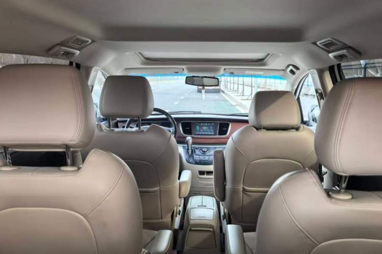 Used Buick GL8 2018 28T Luxury Model China VI Standard
