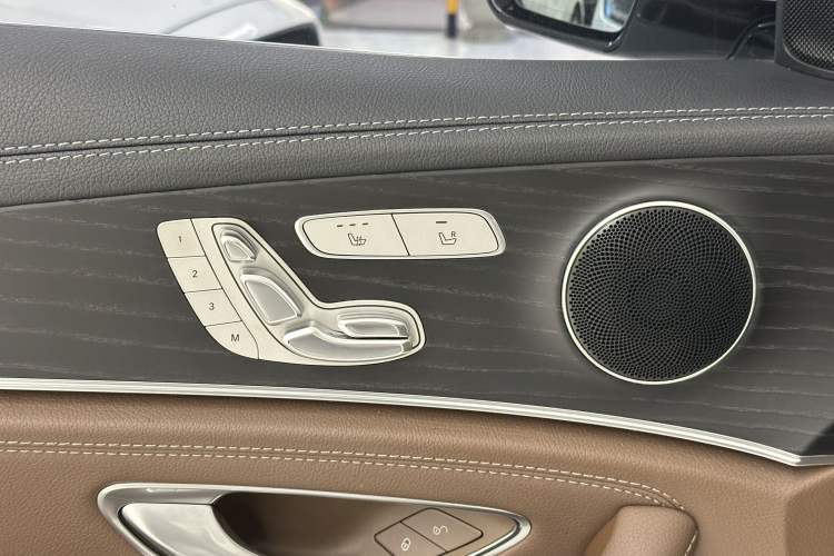 Used Mercedes-Benz E-Class 2019 Restyled E 300 L Sporty and Stylish Edition
