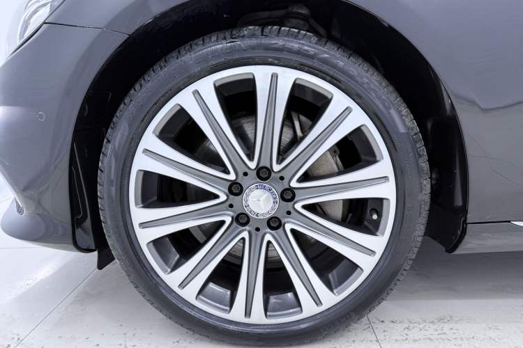 Used Mercedes-Benz E-Class 2016 E 300 L Luxury Model Exterior 6