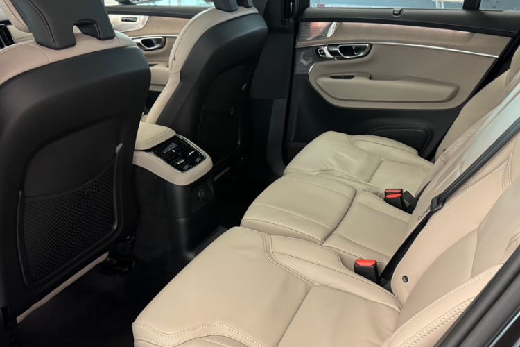 Used Volvo XC90 New Energy 2025 T8 Luxury Prestige 7-Seater