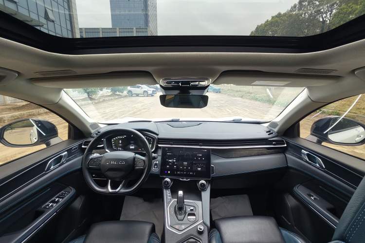 Used Lynk & Co 05 2020 2.0TD Two-Wheel Drive Shine Halo Headliner