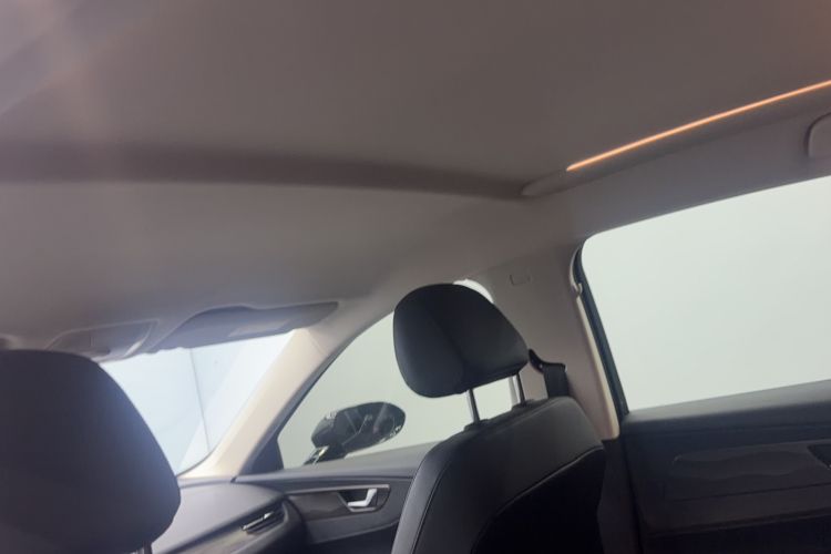 Used Hongqi E-QM5 2022 431 km Charge & Enjoy Edition Interior 4