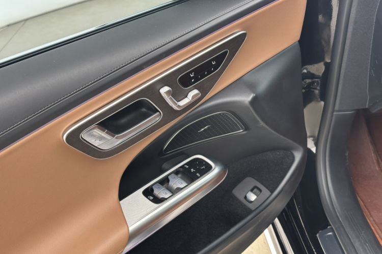 Used Mercedes-Benz E-Class 2024 E 300 L Stylish Model Interior 5