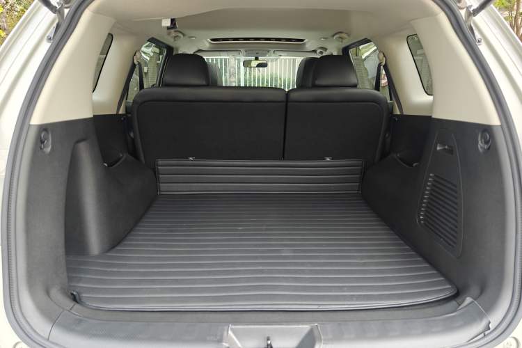 Used Nissan Terra 2020 2.5L XL Upper Automatic Two-Wheel Drive Luxury Edition