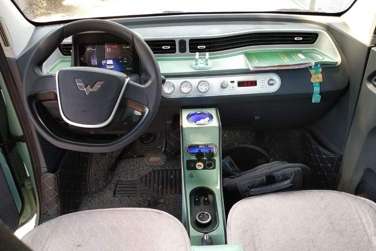 Used Wuling Hongguang MINIEV 2022 Macaron Premium Model – Lithium Iron Phosphate