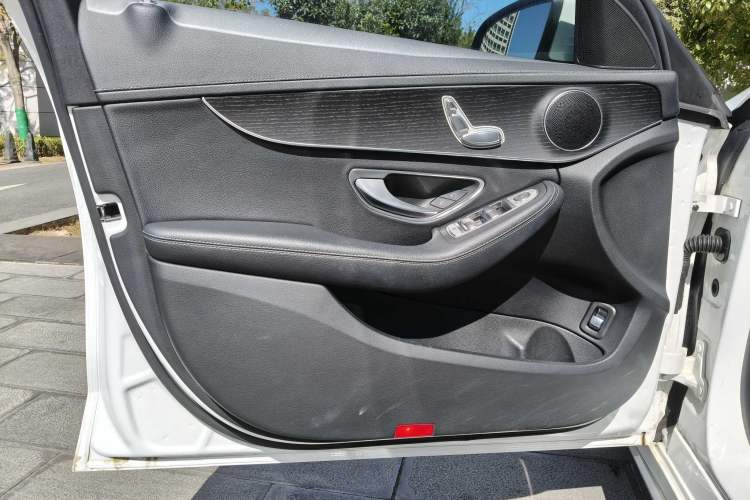 Used Mercedes-Benz C-Class 2021 C 200 L Fashion Edition Sport Version Interior 9