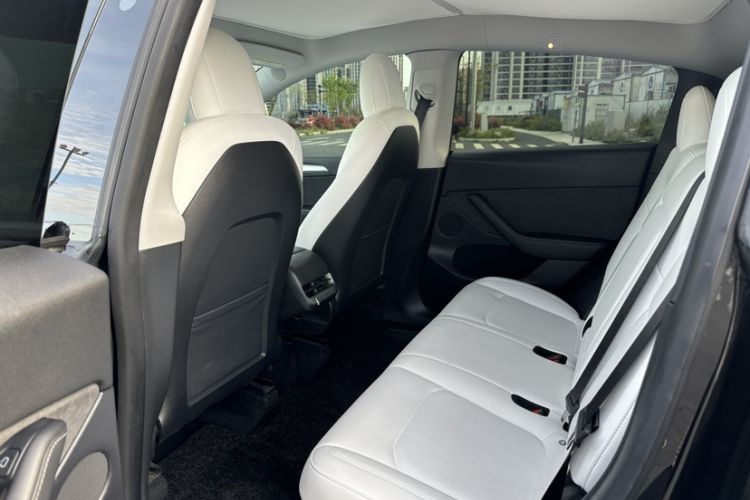 Used Tesla Model Y 2021 Performance High-Performance All-Wheel-Drive Version Interior 3