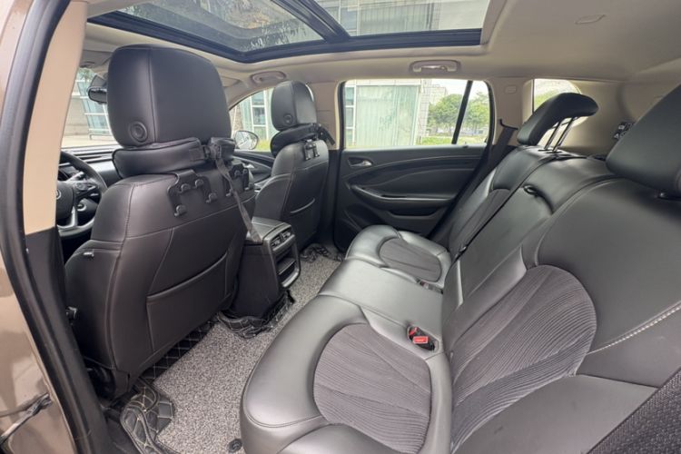 Used Buick Envision 2017 20T Two-Wheel Drive Leading Version Interior 3