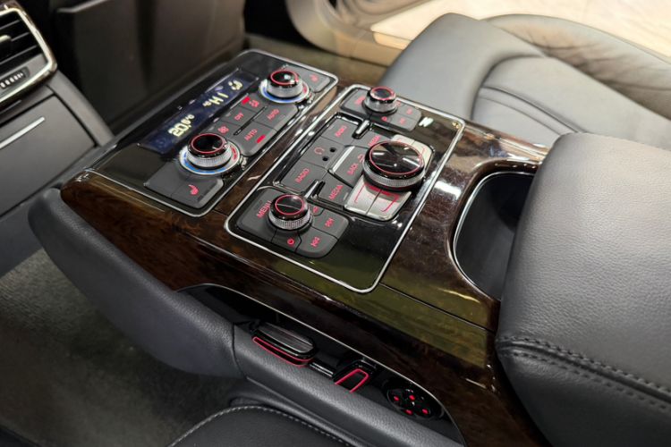 Used Audi A8 2009 A8L 4.2 FSI quattro Prestige Edition
