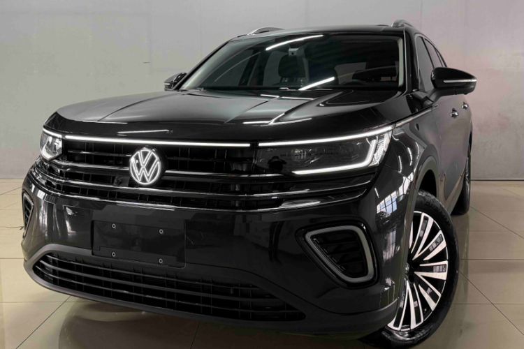 Used Volkswagen Tavendor 2023 330TSI Luxury Touring Edition