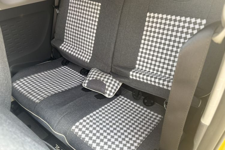 Used Wuling Hongguang MINIEV 2021 Macaron Fashion Model Lithium Iron Phosphate Interior 3