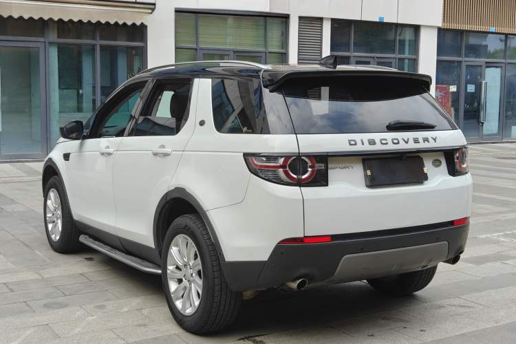 Used Land Rover Discovery Sport 2018 240 PS SE Version Exterior 4