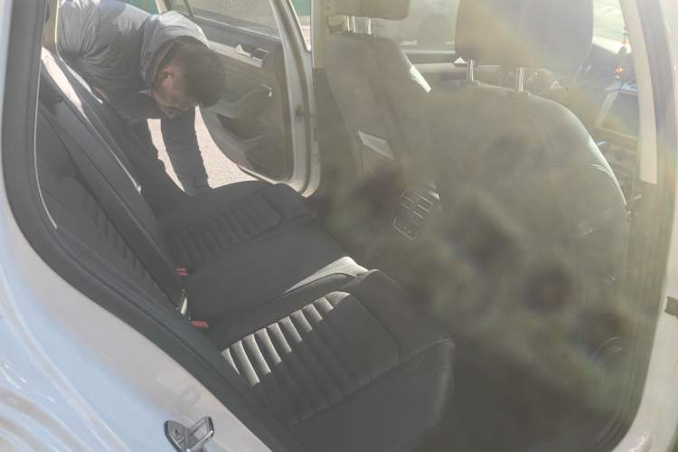 Used Volkswagen Variant 2017 380TSI Two-Wheel Drive Comfort Edition
