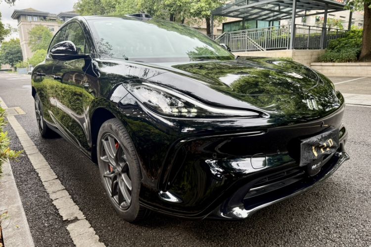 Used IM LS6 2023 Max Standard Edition
