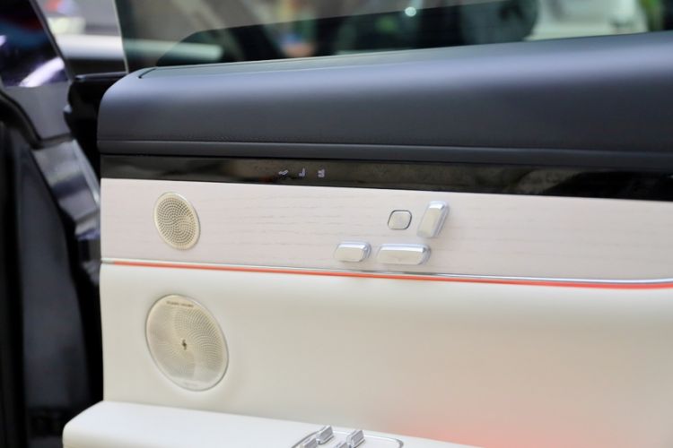 Used Hima Stelato S9 2024 All-Electric Max Rear-Drive Long-Range Version
