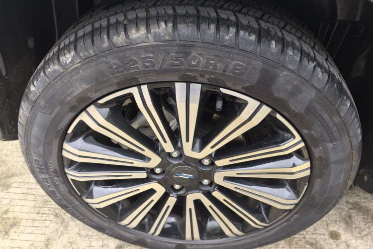 Used CHANGAN OSHAN X5 2021 1.5T DCT Prestige Edition Exterior 10