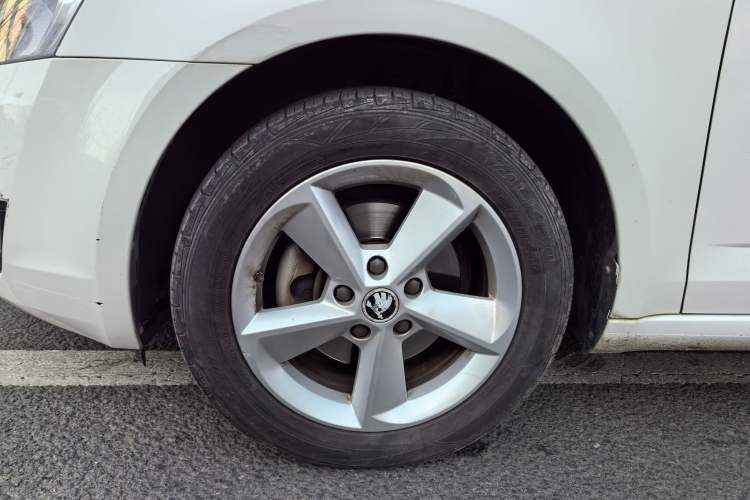 Used Skoda Octavia 2015 1.6L Automatic Yijie Edition
