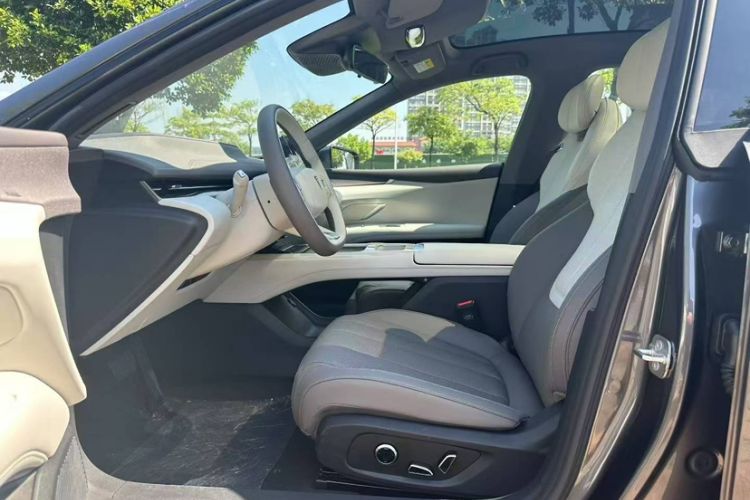 Used Deepal L07 2025 230 Ultra with DeepBlue Intelligent Driving AD PRO Extended-Range Version