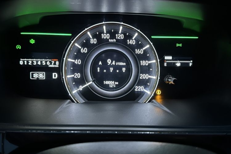 Used Honda Elysion 2016 2.4L Luxury Edition Odometer Close Up