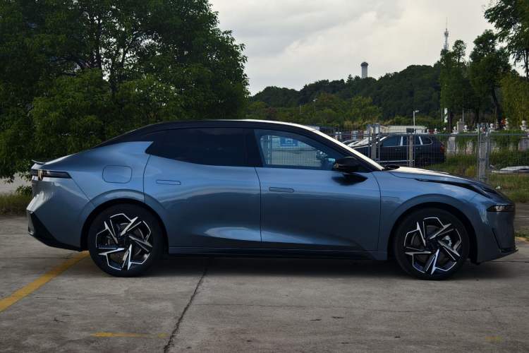 Used Lynk & Co 07 2024 EM-P 126 Long-Range Ultra