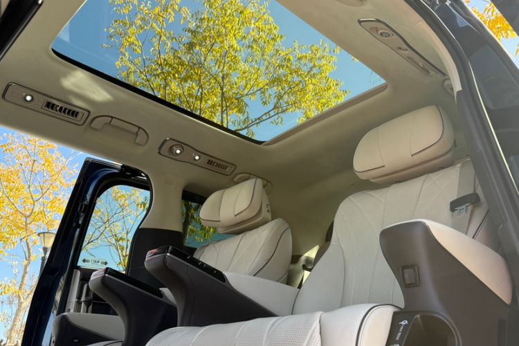 Used Denza D9 2024 DM-i 980 Four-Wheel Drive Flagship Model