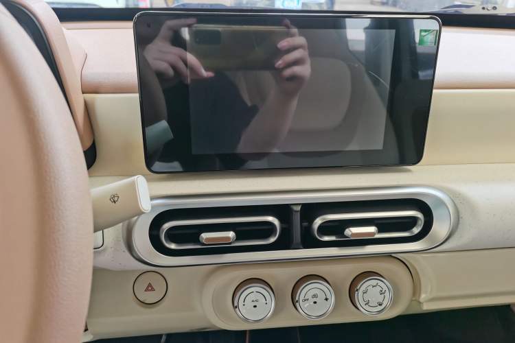 Used Wuling Hongguang MINIEV 2024 3rd Generation 215km Advanced Version