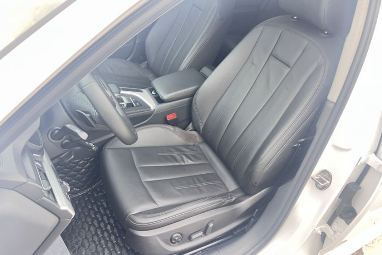 Used Audi A4L 2019 40 TFSI Fashion Edition China VI Emission Standard
