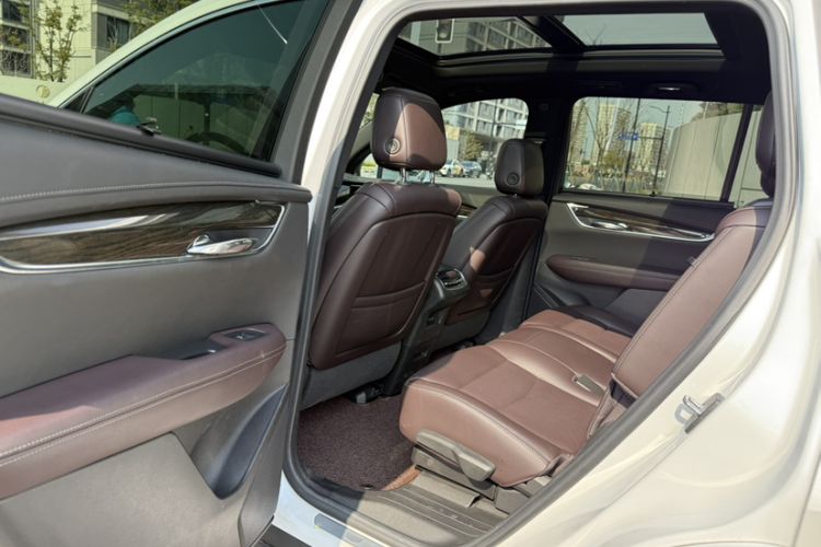 Used Cadillac XT6 2021 2.0T 7-Seater Two-Wheel-Drive Luxury Version Interior 4